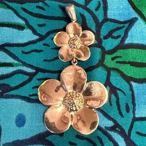 Chic Silver Flower Pendant